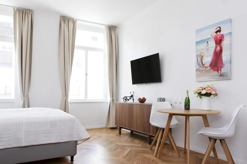Apartment Bear Fountain Residence Prague