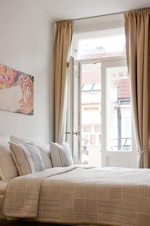 Apartament Bear Fountain Residence Praga
